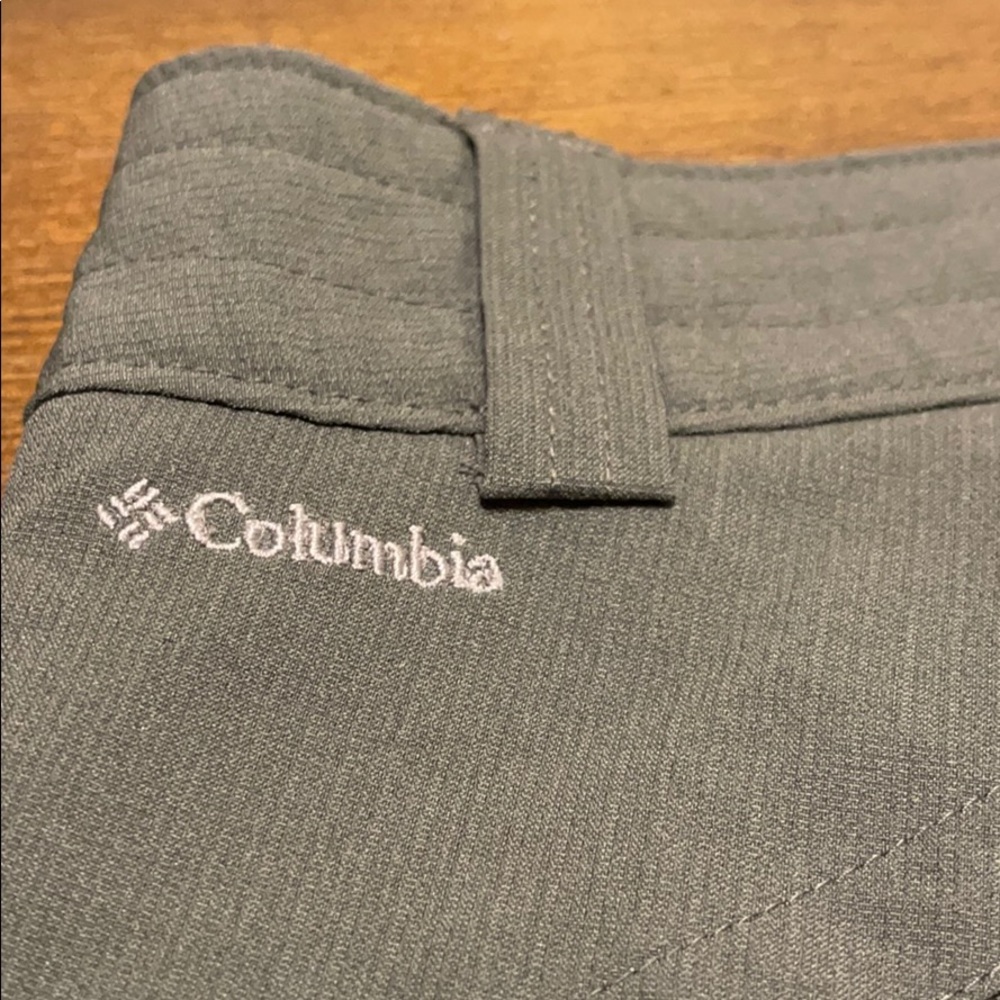 Columbia green shorts Size 10 - Picture 13 of 15
